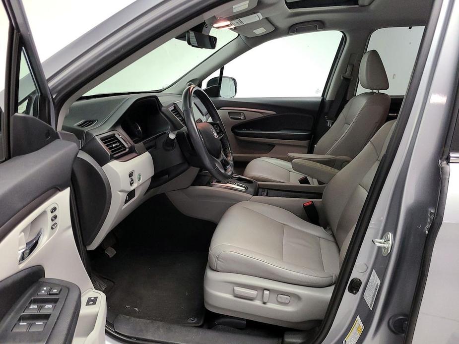 used 2022 Honda Pilot car, priced at $29,998