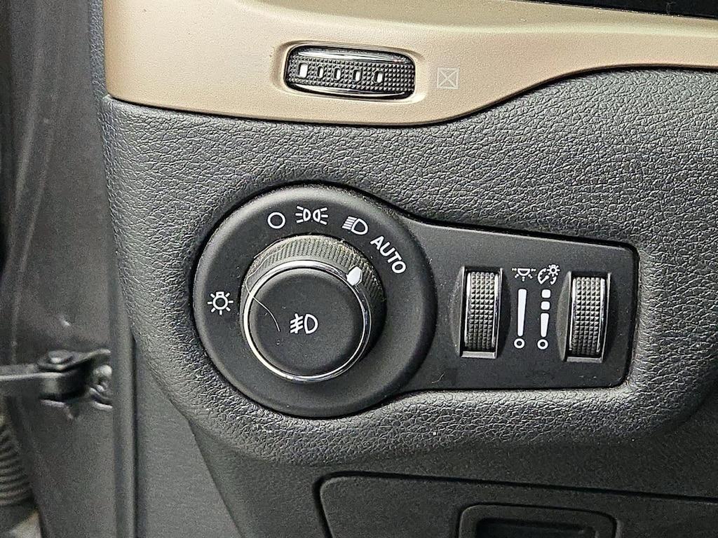 used 2016 Jeep Cherokee car, priced at $14,998