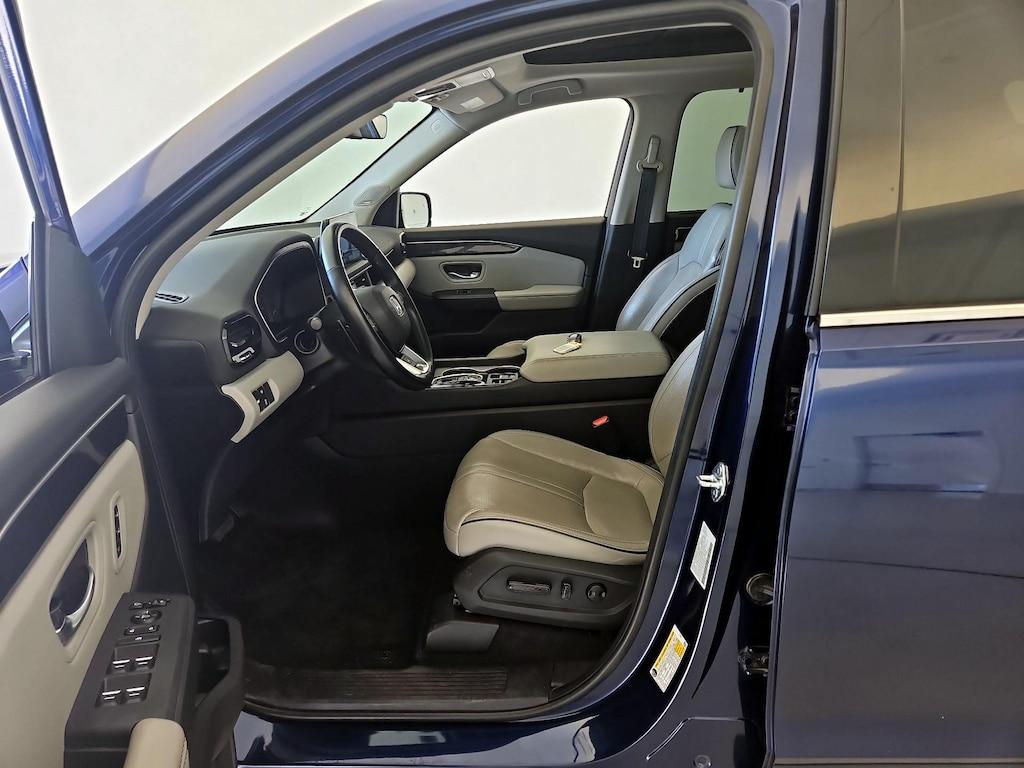 used 2023 Honda Pilot car, priced at $43,998