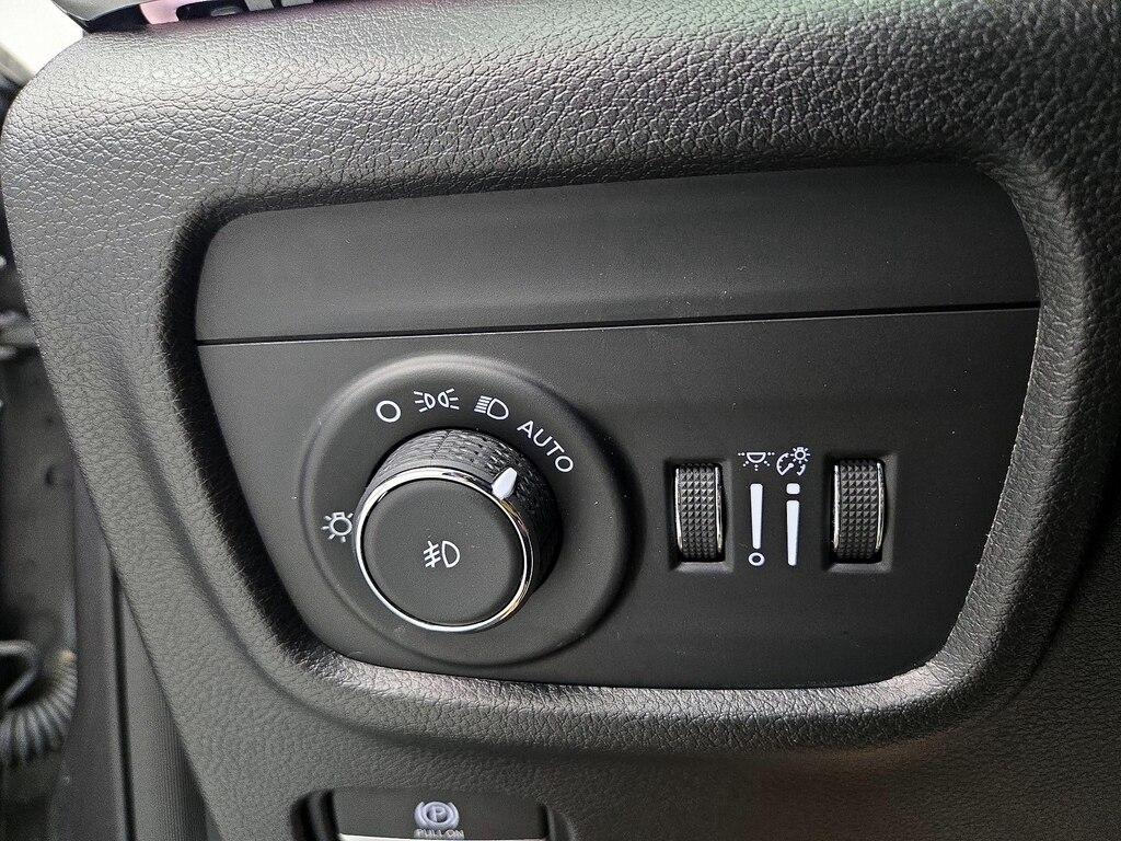 used 2022 Jeep Grand Cherokee car, priced at $33,998