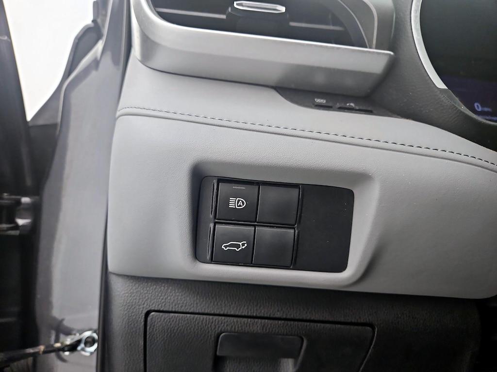 used 2021 Toyota Highlander car, priced at $32,998