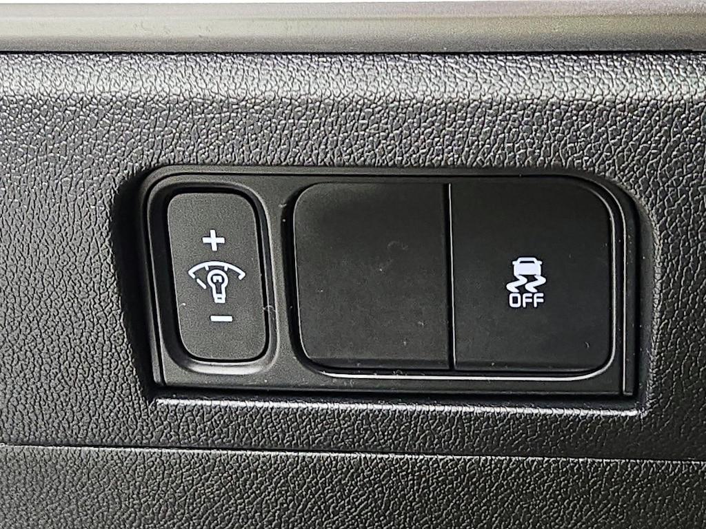 used 2025 Kia Sorento car, priced at $33,998