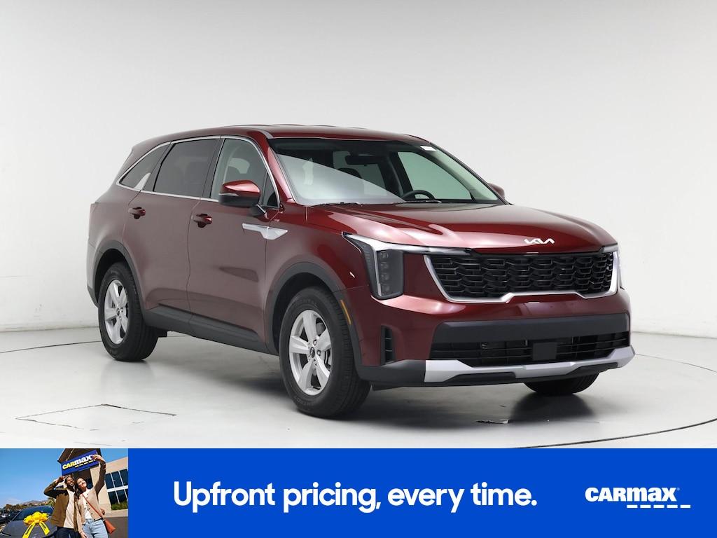 used 2025 Kia Sorento car, priced at $33,998