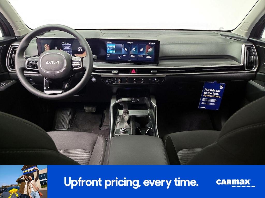 used 2025 Kia Sorento car, priced at $33,998