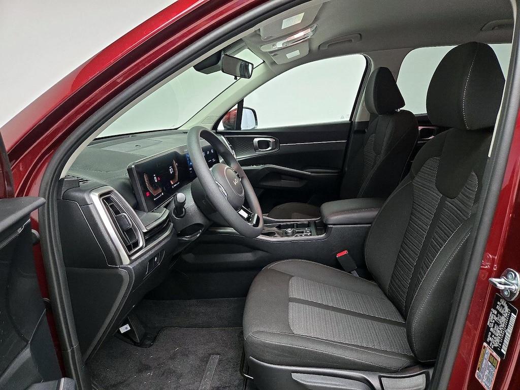 used 2025 Kia Sorento car, priced at $33,998