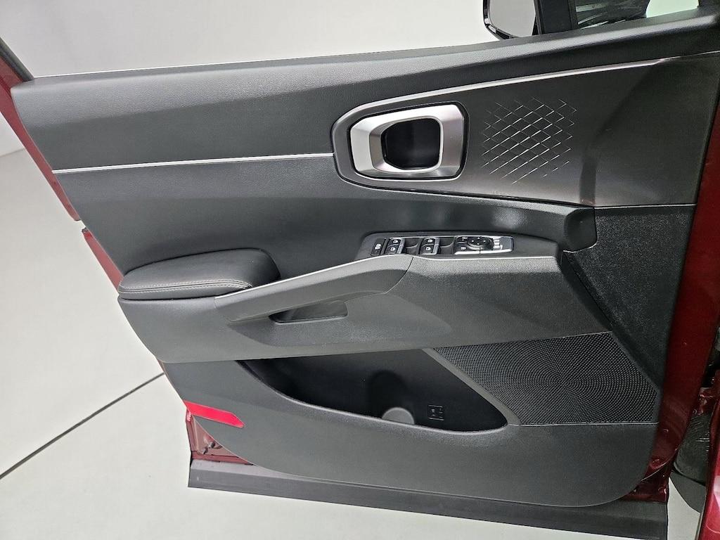 used 2025 Kia Sorento car, priced at $33,998