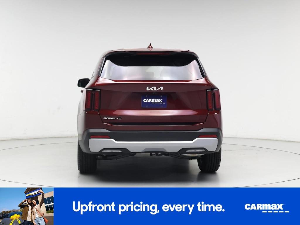 used 2025 Kia Sorento car, priced at $33,998