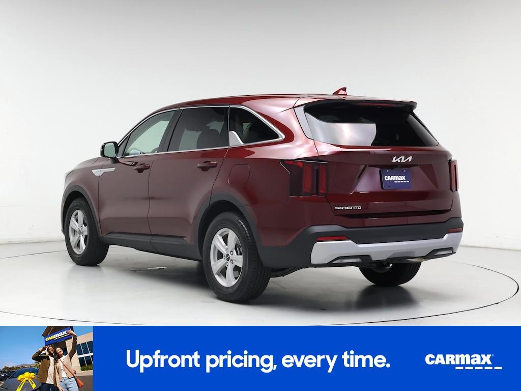 used 2025 Kia Sorento car, priced at $33,998
