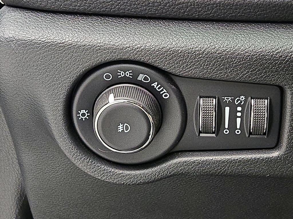 used 2022 Chrysler Pacifica car, priced at $31,998