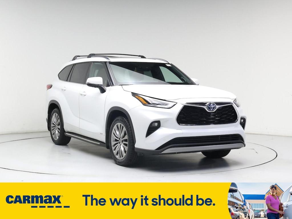 used 2022 Toyota Highlander Hybrid car, priced at $45,998
