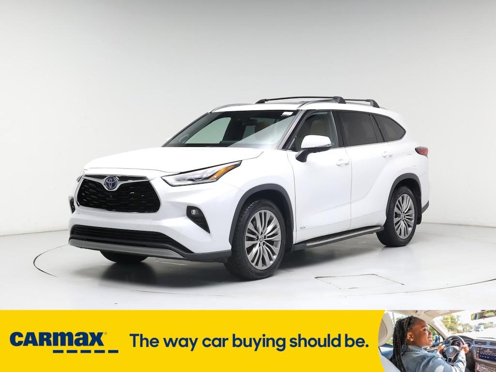 used 2022 Toyota Highlander Hybrid car, priced at $45,998