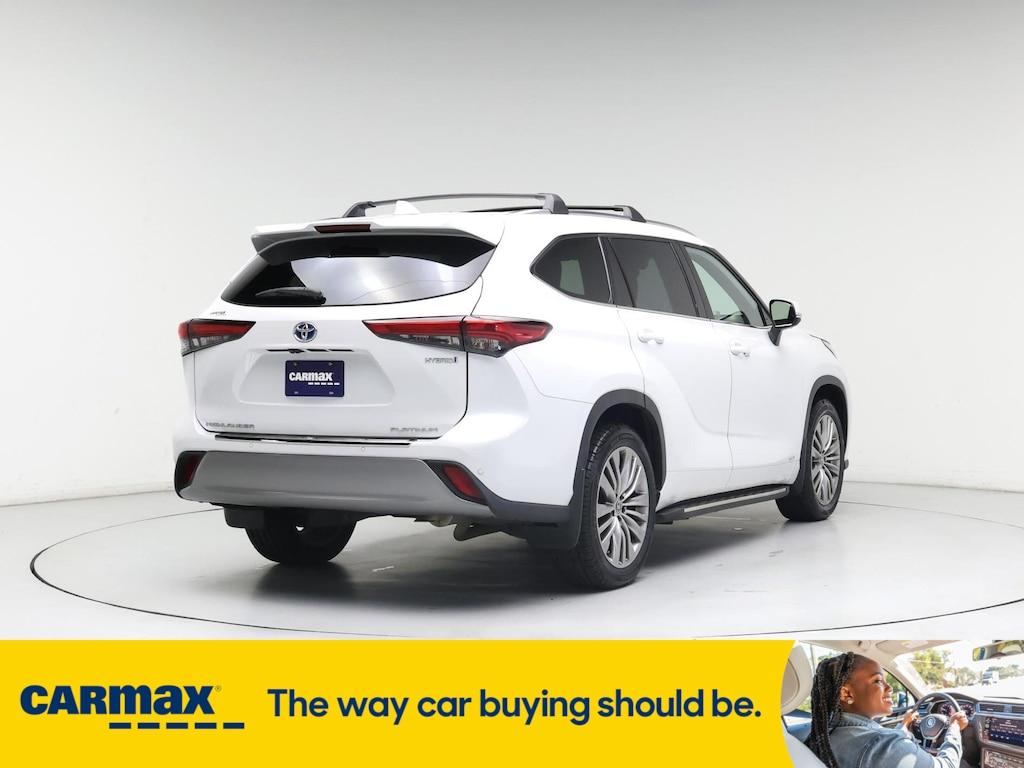 used 2022 Toyota Highlander Hybrid car, priced at $45,998
