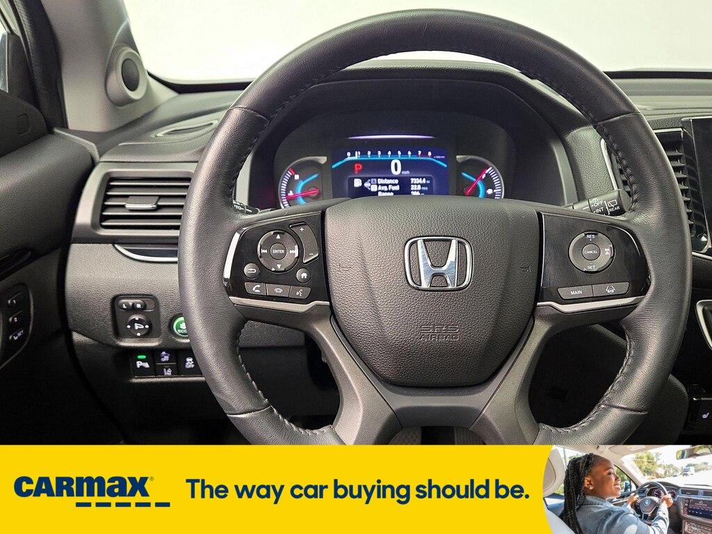 used 2022 Honda Pilot car, priced at $35,998