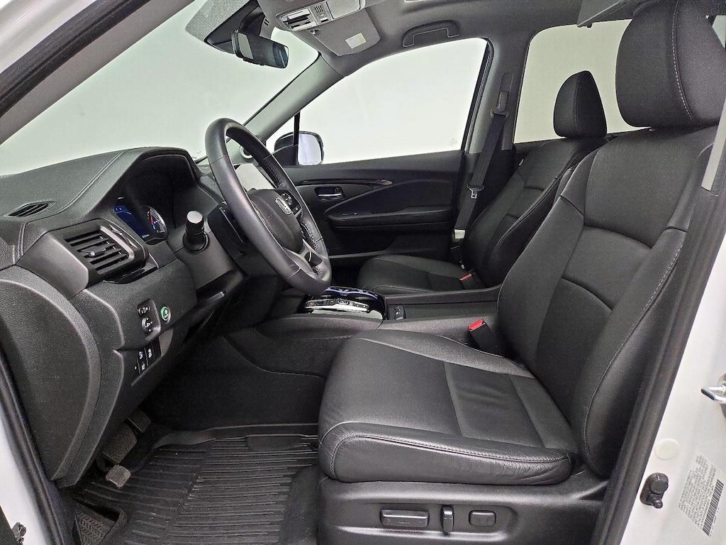 used 2022 Honda Pilot car, priced at $35,998