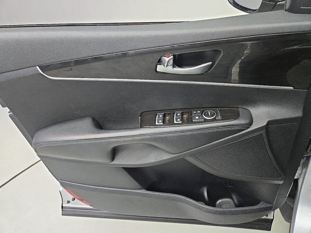 used 2020 Kia Sorento car, priced at $16,998