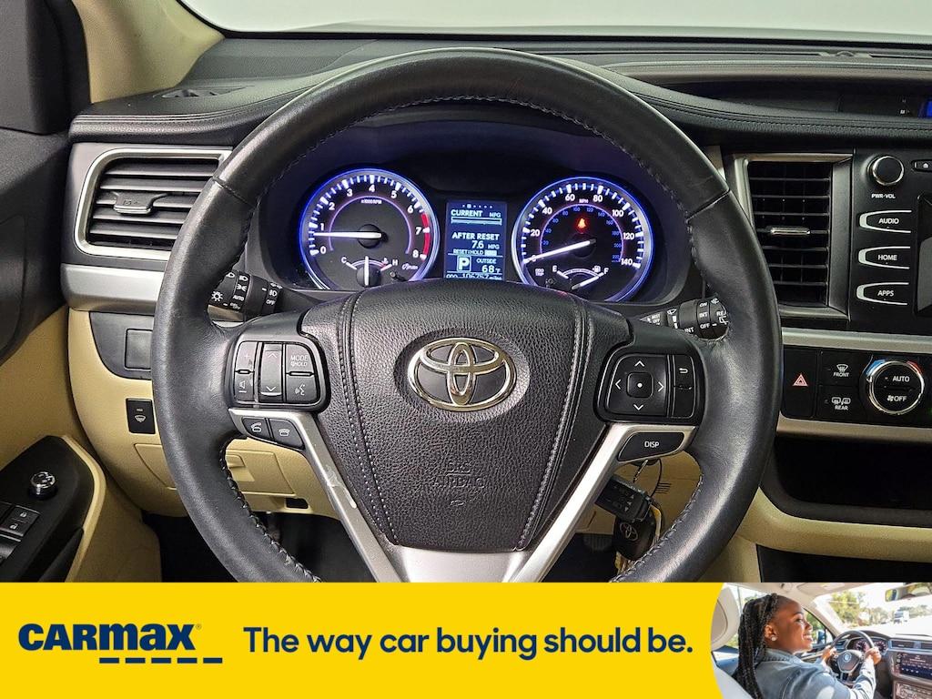 used 2014 Toyota Highlander car, priced at $19,998
