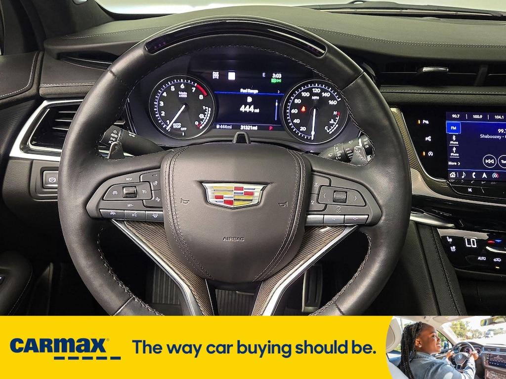 used 2024 Cadillac XT6 car, priced at $47,998