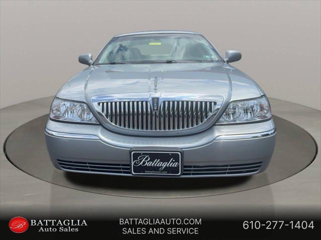 used 2006 Lincoln Town Car car, priced at $19,998