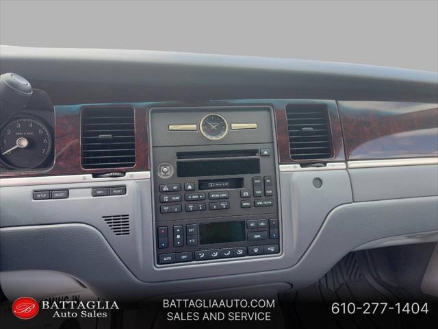 used 2006 Lincoln Town Car car, priced at $19,998