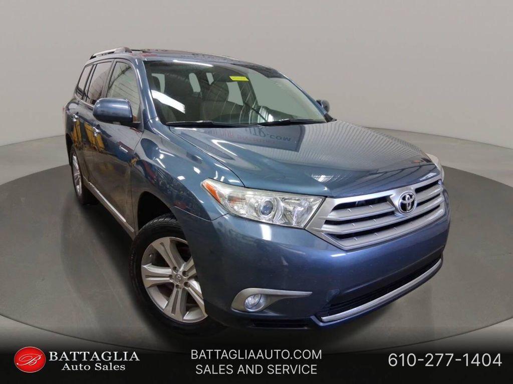 used 2013 Toyota Highlander car, priced at $15,990