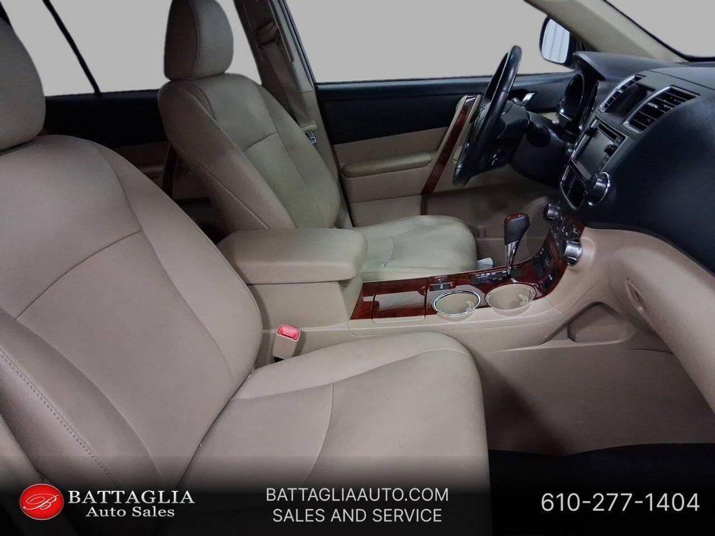 used 2013 Toyota Highlander car, priced at $15,990