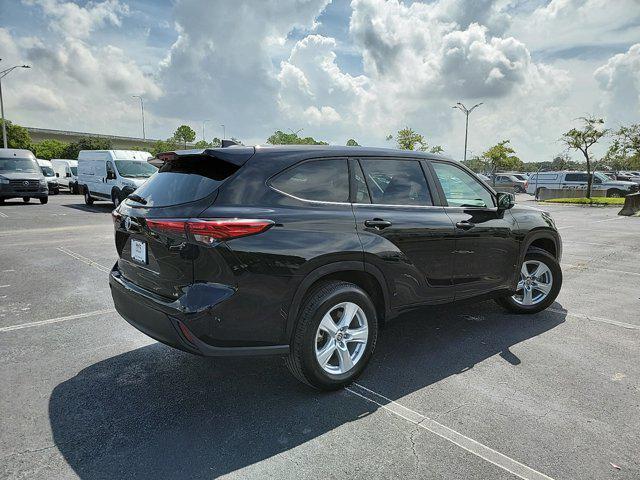 used 2023 Toyota Highlander car, priced at $34,082