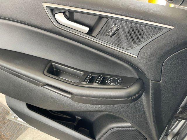 used 2024 Ford Edge car, priced at $28,126