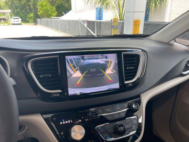 used 2024 Chrysler Pacifica car, priced at $31,338