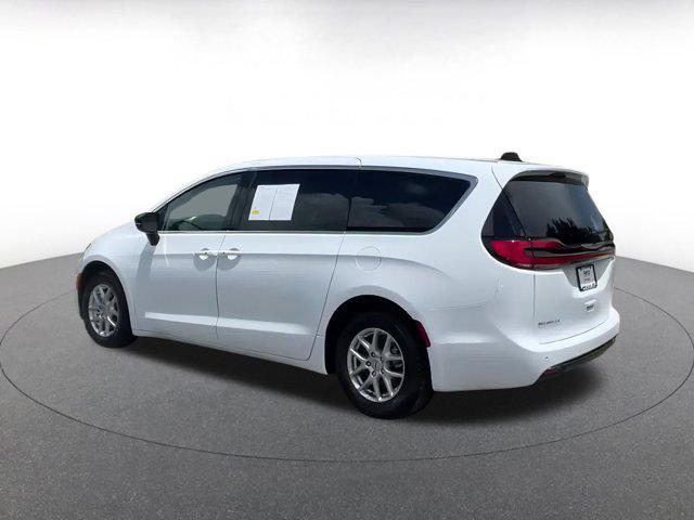 used 2024 Chrysler Pacifica car, priced at $31,338