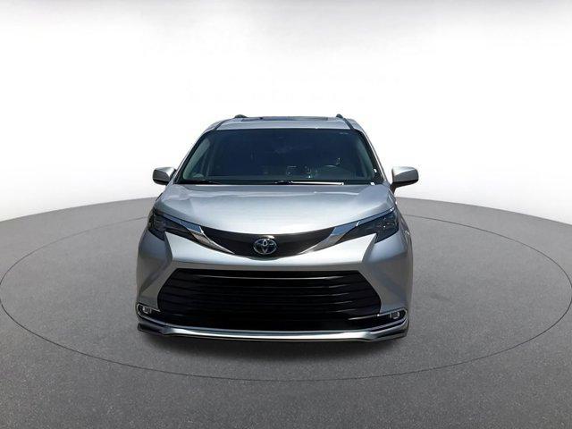 used 2024 Toyota Sienna car, priced at $40,668
