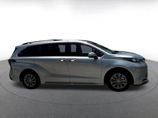 used 2024 Toyota Sienna car, priced at $40,668