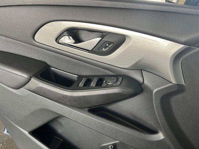 used 2023 Chevrolet Traverse car, priced at $26,168