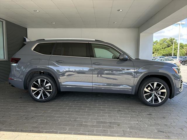 new 2025 Volkswagen Atlas car, priced at $55,129