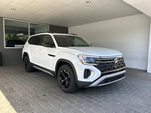 new 2025 Volkswagen Atlas car, priced at $48,014