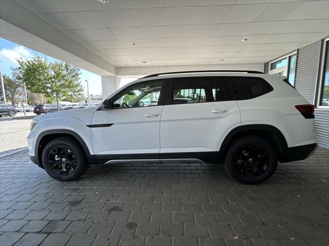 new 2025 Volkswagen Atlas car, priced at $48,014