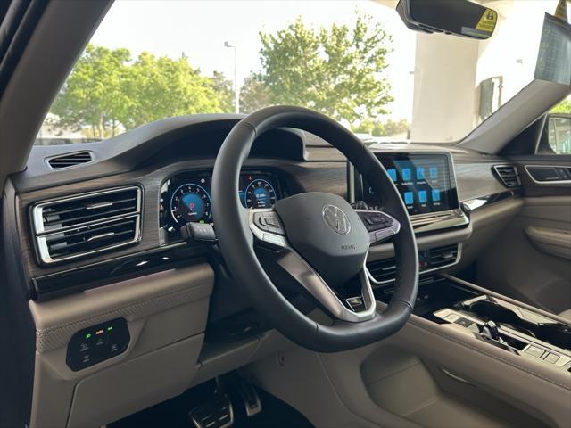 new 2025 Volkswagen Atlas car, priced at $54,674