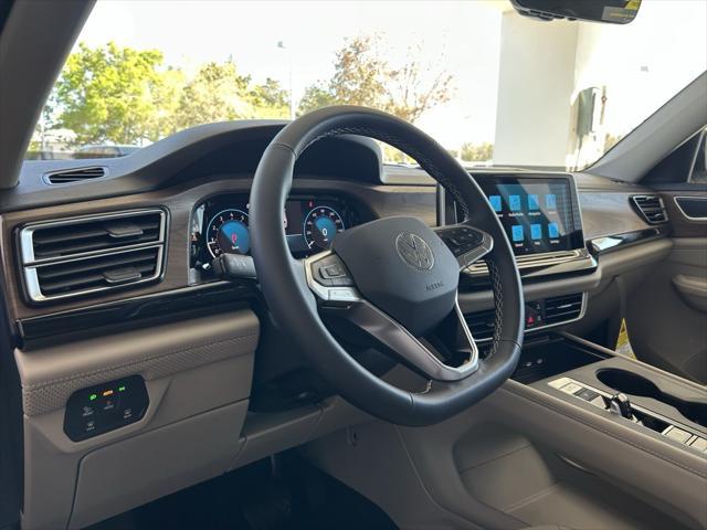 new 2025 Volkswagen Atlas car, priced at $39,216