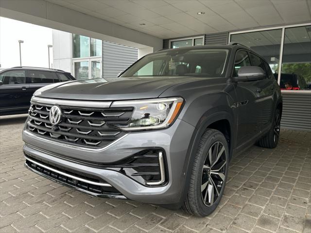 new 2025 Volkswagen Atlas car, priced at $53,286
