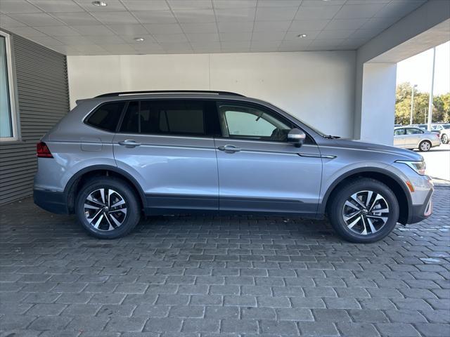 new 2024 Volkswagen Tiguan car, priced at $28,106