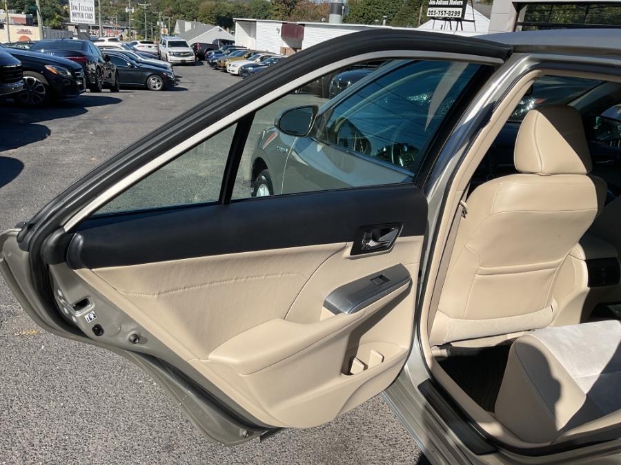 used 2014 Toyota Camry Hybrid car, priced at $11,588