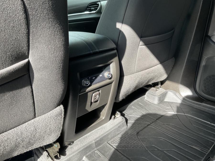 used 2022 Chevrolet Traverse car, priced at $22,364