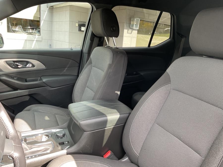 used 2022 Chevrolet Traverse car, priced at $22,364