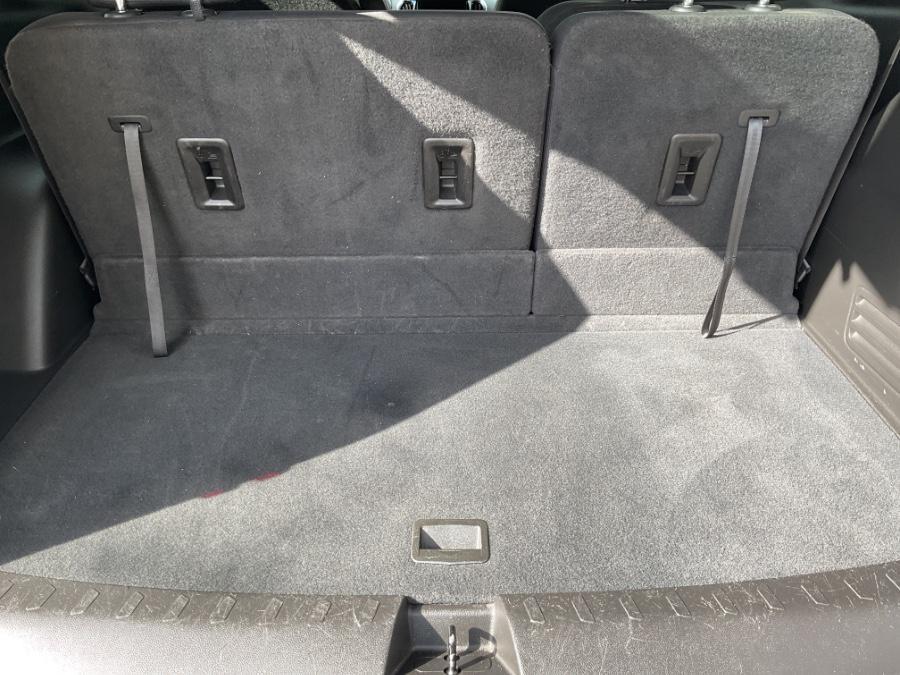 used 2022 Chevrolet Traverse car, priced at $22,364