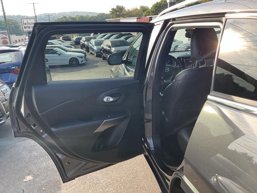 used 2019 Jeep Cherokee car, priced at $13,131