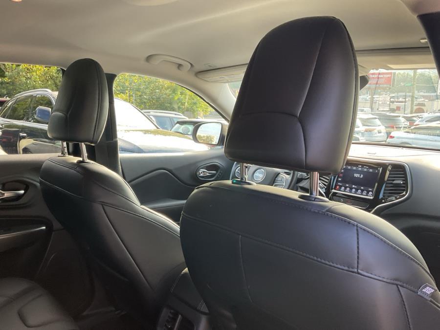 used 2019 Jeep Cherokee car, priced at $13,131