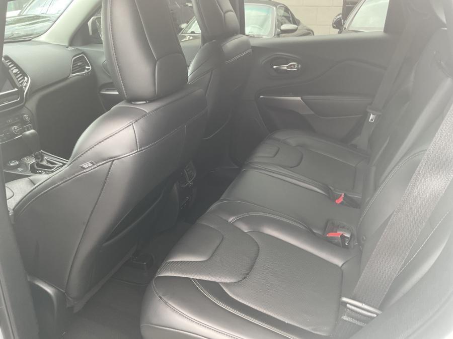 used 2019 Jeep Cherokee car, priced at $18,605