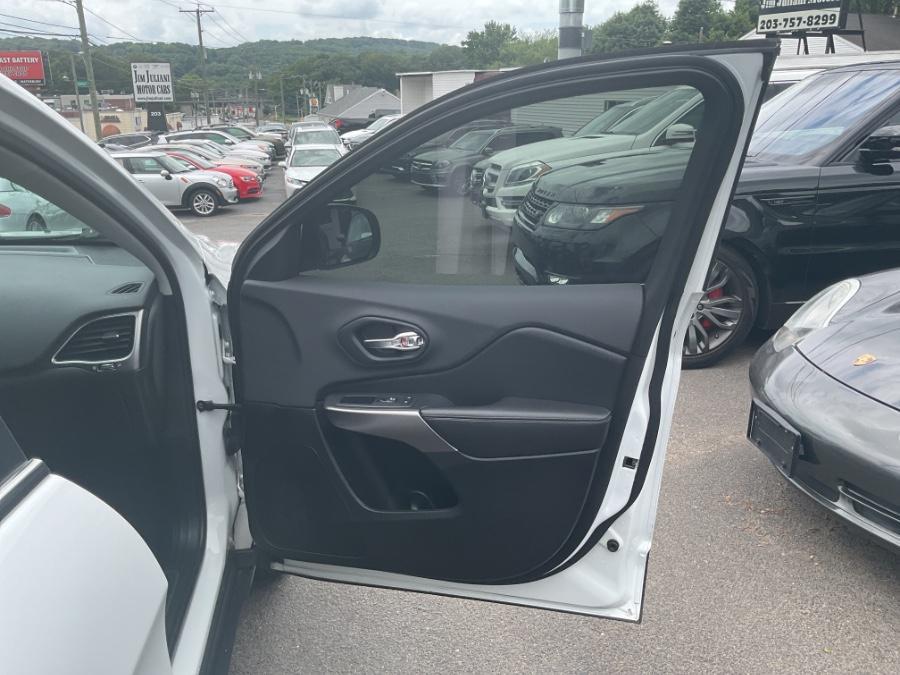 used 2019 Jeep Cherokee car, priced at $18,605