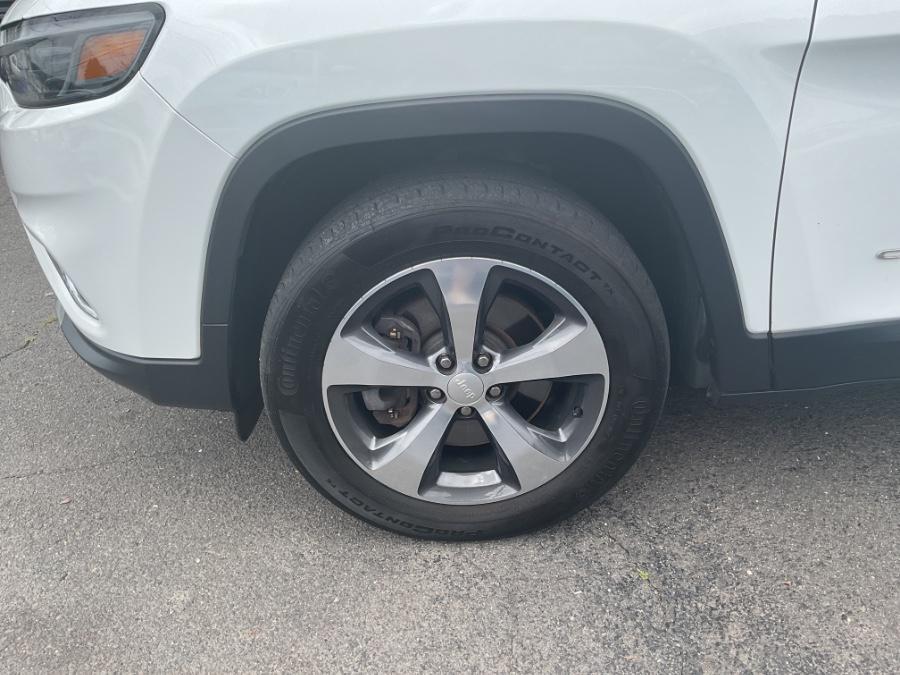 used 2019 Jeep Cherokee car, priced at $18,605