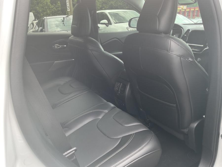 used 2019 Jeep Cherokee car, priced at $18,605