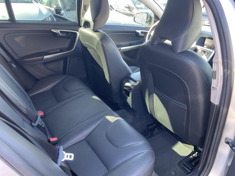 used 2018 Volvo V60 Cross Country car, priced at $14,775